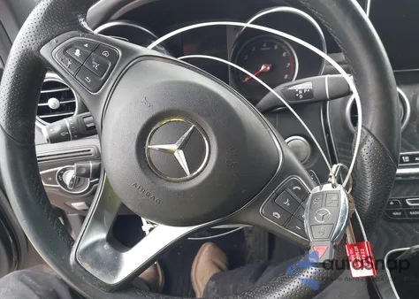 2018 Mercedes-Benz Glc 300 z USA, uszkodzony, nr VIN WDC0G4JB9JV018899